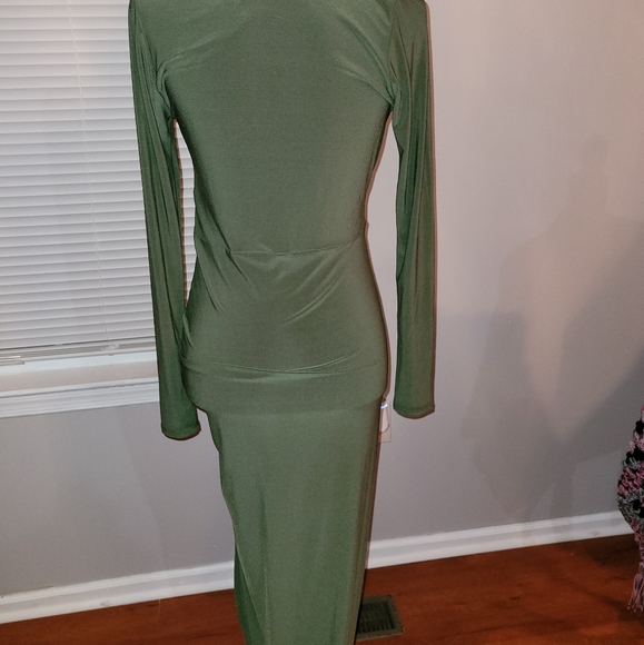 Forever 21 Olive Green Dress with ruching - Picture 4 of 4